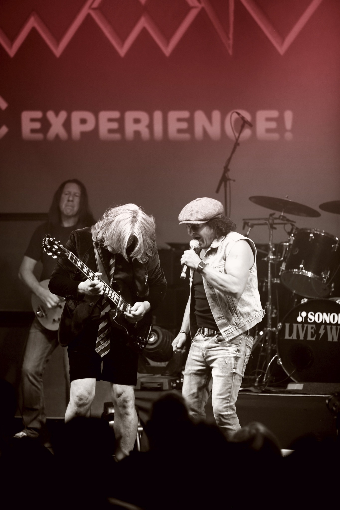 LIVE WIRE performance photo